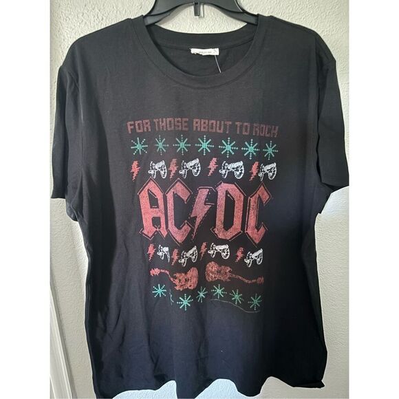AC/DC Women’s Holiday Tee - Picture 1 of 5